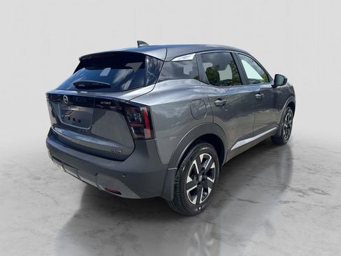 Used 2025 Nissan Kicks SV AWD/4WD image 8