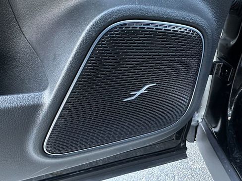 Used 2024 Mercedes-Benz GLB 250 GLB 250 image 16