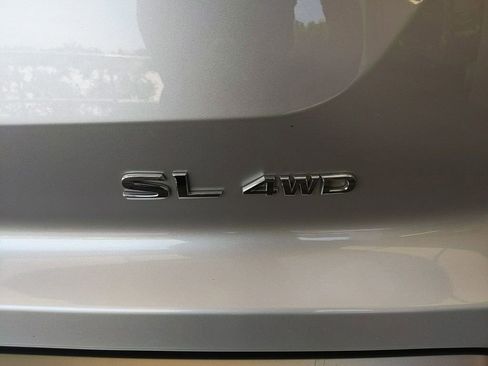 Used 2023 Nissan Pathfinder SL w/ Lighting Package (N92) AWD/4WD image 8