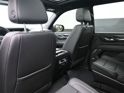 Used 2022 GMC Yukon Denali image 11