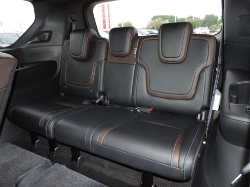 Used 2025 Nissan Armada SL RWD image 22