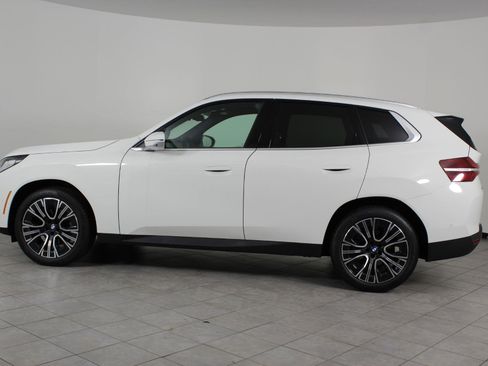 New 2026 BMW X3 xDrive30 w/ Premium Package image 2