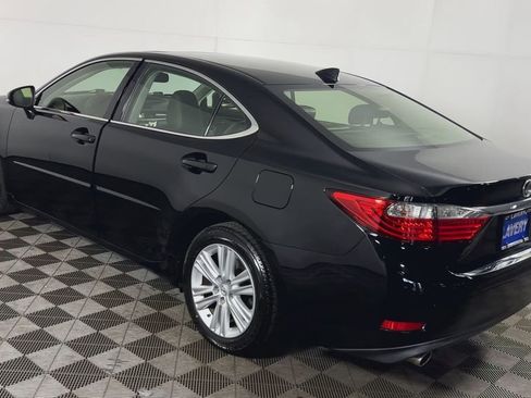 Used 2015 Lexus ES 350 w/ Premium Package FWD image 10