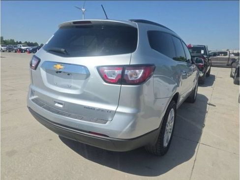 Used 2015 Chevrolet Traverse LT w/ Style and Technology Package AWD/4WD image 2