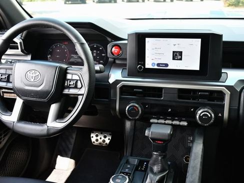 Used 2025 Toyota Tacoma TRD Sport AWD/4WD image 2