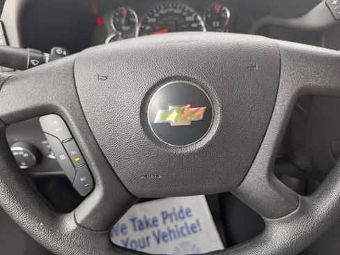 Used 2025 Chevrolet Express 3500 LT w/ LT Preferred Equipment Group RWD image 15
