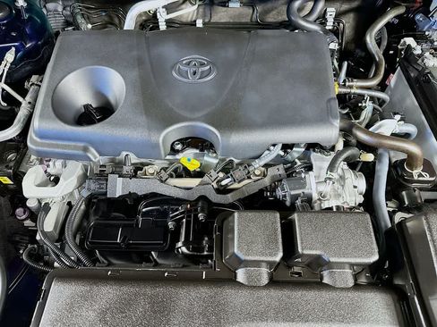 Used 2025 Toyota RAV4 Limited w/ Advanced Technology Package FWD image 9