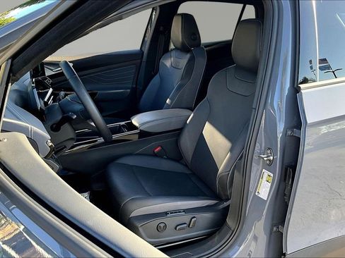 Used 2023 Volkswagen ID.4 Pro S image 20