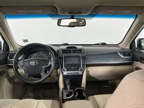 Used 2012 Toyota Camry XLE w/ Leather Pkg FWD image 24