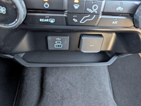 New 2026 Ford F250 XLT w/ FX4 Off-Road Package image 14