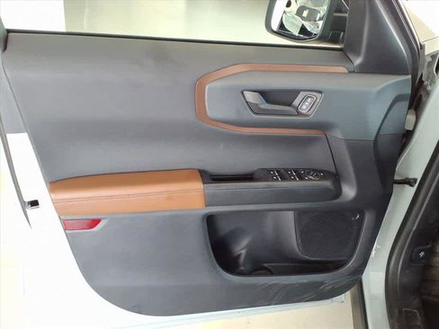 Used 2021 Ford Bronco Sport Outer Banks image 10