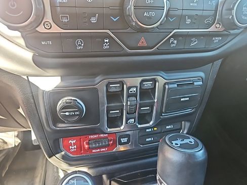 Used 2019 Jeep Wrangler Unlimited Rubicon image 10