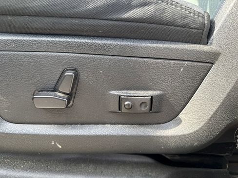 Used 2022 RAM 2500 Big Horn w/ Level A Equipment Group image 16