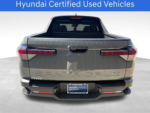 Certified 2026 Hyundai Santa Cruz SE FWD image 4