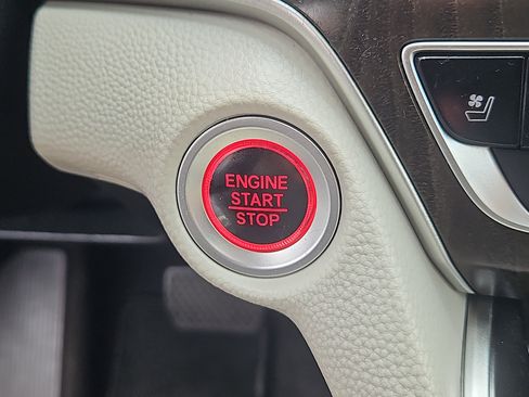 Used 2018 Honda Accord Touring image 14