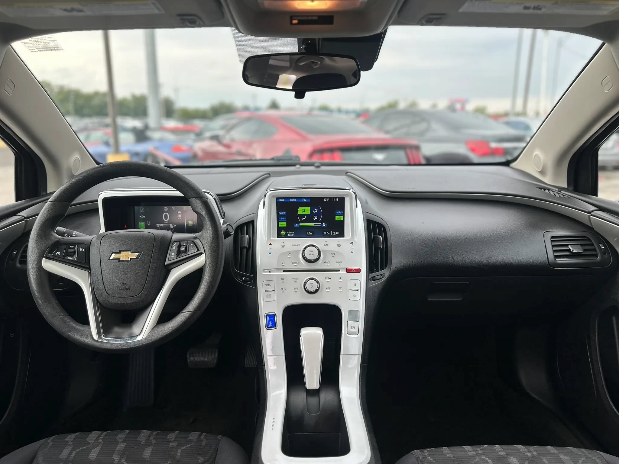 Used 2013 Chevrolet Volt FWD image 12