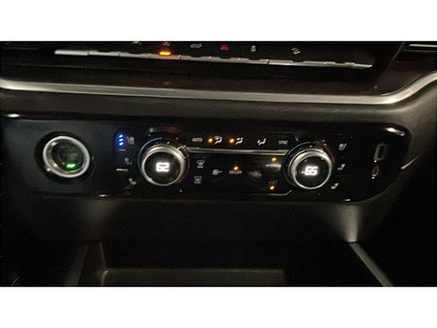 Used 2022 GMC Sierra 1500 SLT AWD/4WD image 14