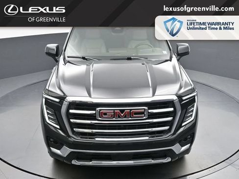 Used 2025 GMC Yukon Elevation w/ Technology Package AWD/4WD image 17