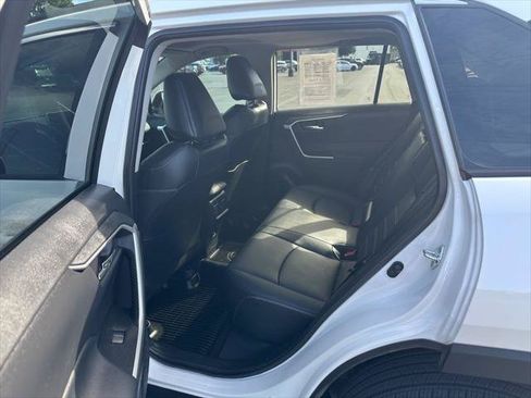 Certified 2022 Toyota RAV4 XLE Premium AWD/4WD image 15