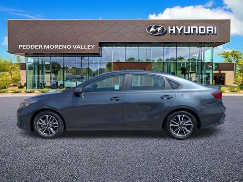 Used 2023 Kia Forte LXS w/ LXS Technology Package FWD image 6