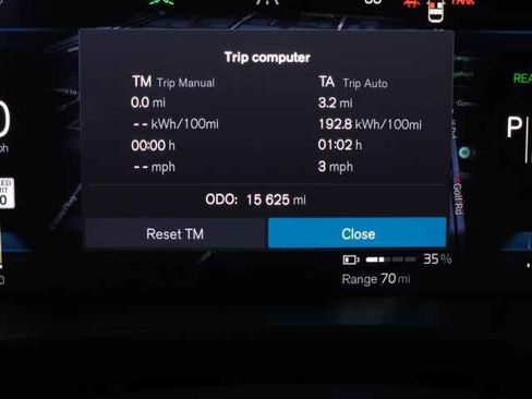 Certified 2023 Volvo XC40 Recharge Ultimate w/ Protection Package Premier image 24