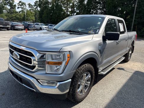 Used 2023 Ford F150 XLT w/ XTR Package AWD/4WD image 4