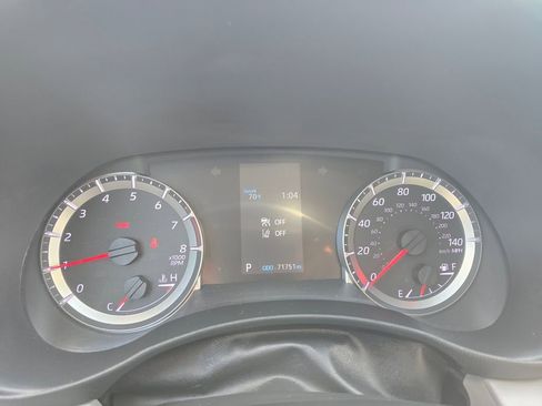 Used 2022 Toyota Highlander LE FWD image 20
