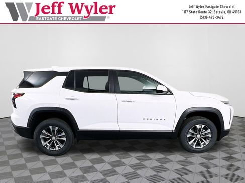New 2026 Chevrolet Equinox LT FWD image 32