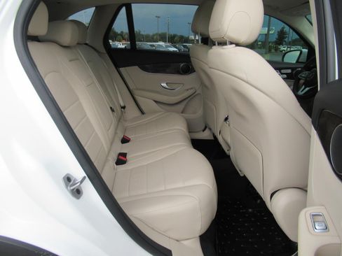Used 2022 Mercedes-Benz GLC 300 image 31