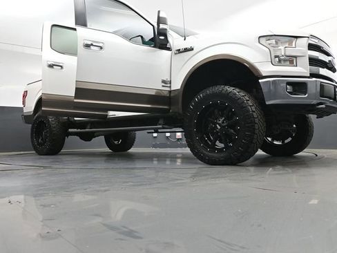 Used 2015 Ford F150 King Ranch w/ Equipment Group 601A Luxury AWD/4WD image 31