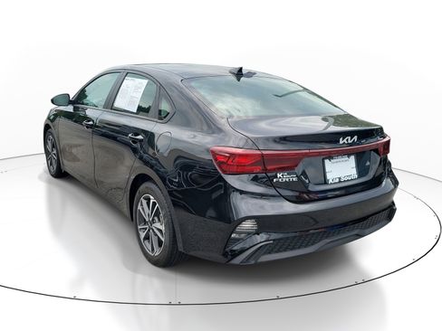 Used 2024 Kia Forte LXS FWD image 4