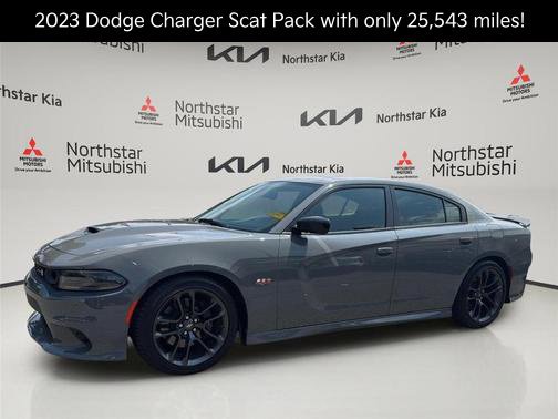 Used 2023 Dodge Charger Scat Pack w/ Navigation & Travel Group RWD image 2