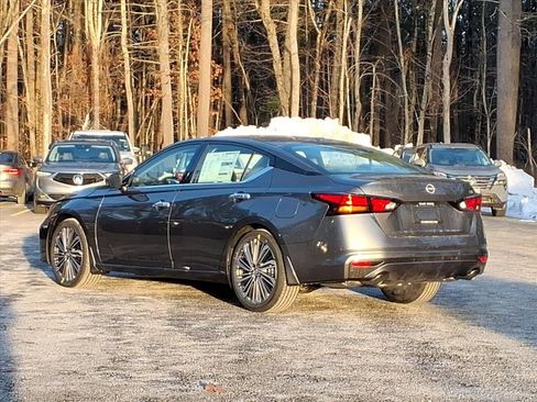 New 2025 Nissan Altima 2.5 SL image 4