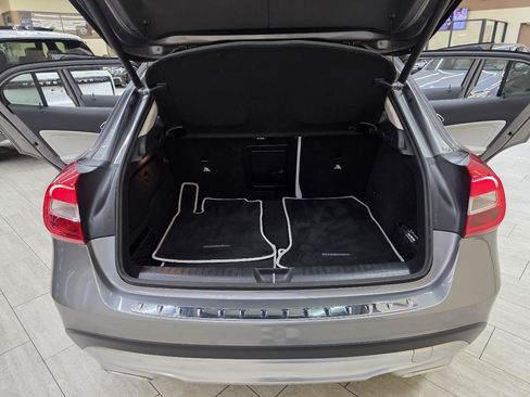 Used 2017 Mercedes-Benz GLA 250 w/ Premium Package image 13