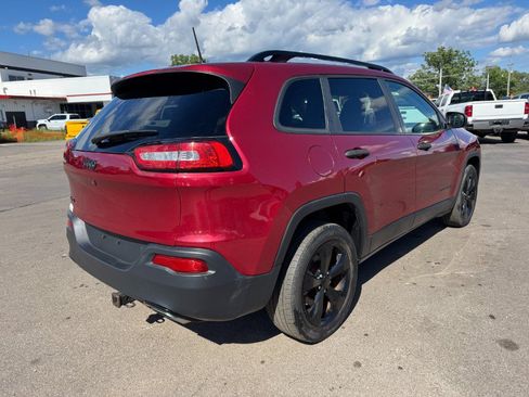 Used 2016 Jeep Cherokee Sport w/ Cold Weather Group AWD/4WD image 5
