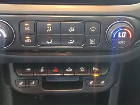 Used 2020 Chevrolet Colorado Z71 AWD/4WD image 21