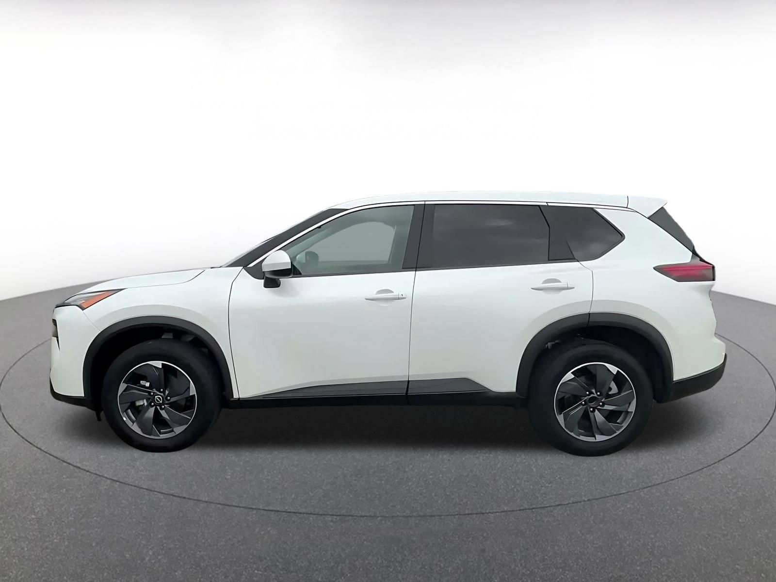 Used 2025 Nissan Rogue SV FWD image 8