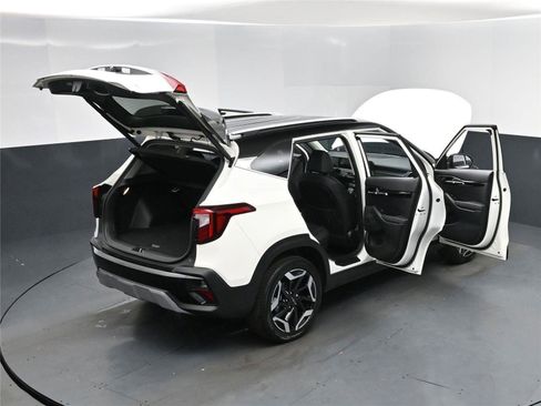 New 2026 Kia Seltos SX image 18