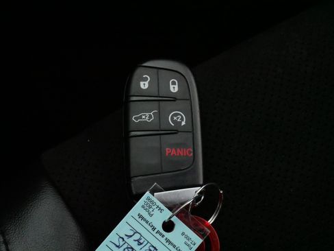 Used 2022 Jeep Grand Cherokee Laredo X AWD/4WD image 32