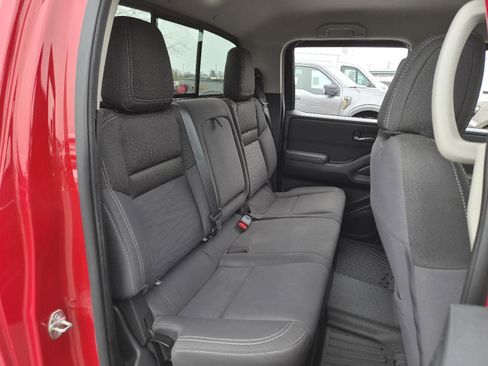 Used 2022 Nissan Frontier SV image 16