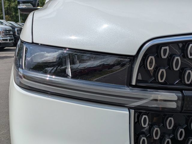 New 2026 Lincoln Navigator Premiere AWD/4WD image 10