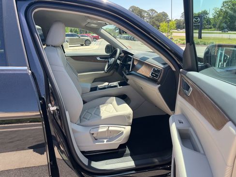 New 2026 Volkswagen Atlas SE FWD image 29