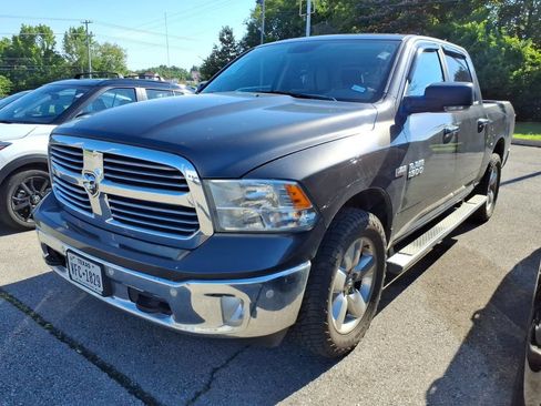 Used 2014 RAM 1500 Lone Star AWD/4WD image 3
