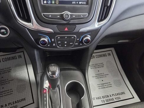 Used 2019 Chevrolet Equinox LT AWD/4WD image 3