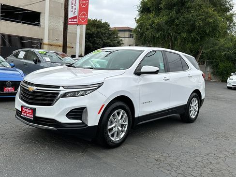 Used 2024 Chevrolet Equinox LT FWD image 2