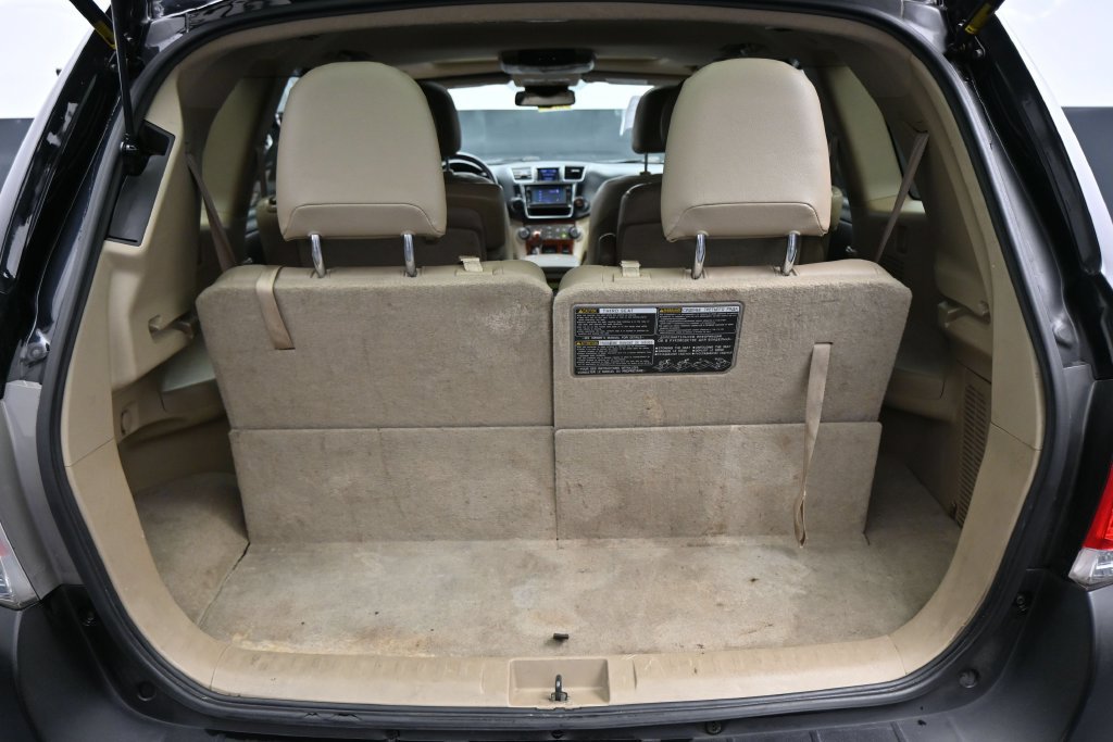 Used 2013 Toyota Highlander Limited AWD/4WD image 31