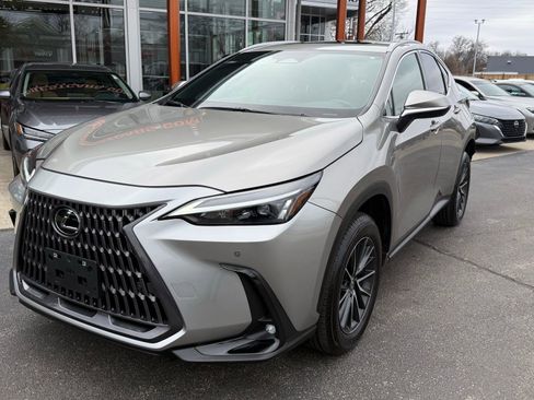 Used 2024 Lexus NX 350 AWD image 3