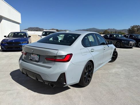 Used 2026 BMW 330i Sedan w/ M Sport Package RWD image 5