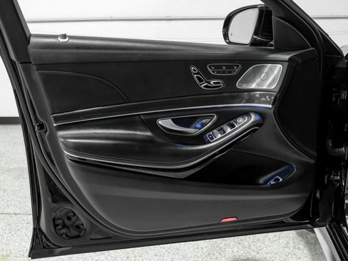 Used 2015 Mercedes-Benz S 63 AMG 4MATIC Sedan image 47