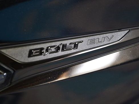 Used 2022 Chevrolet Bolt EUV LT w/ Comfort Package image 11